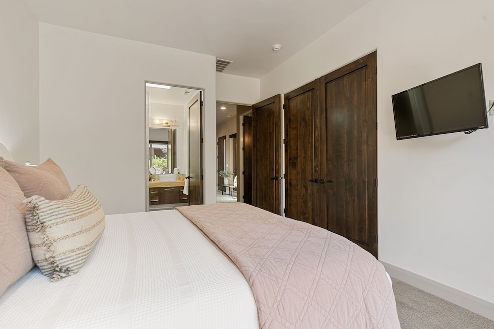 Escape To Entrada 4 Bedroom Home