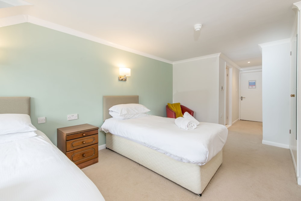 Trewern Arms Hotel