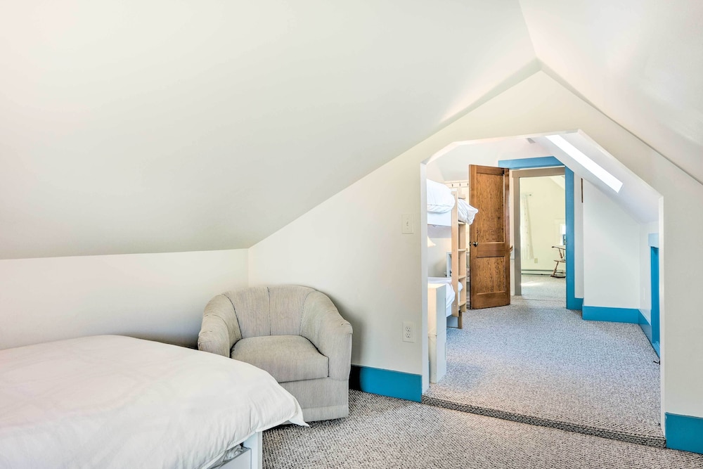 Charming Farmhouse: Walk to Village + Trails! view 5