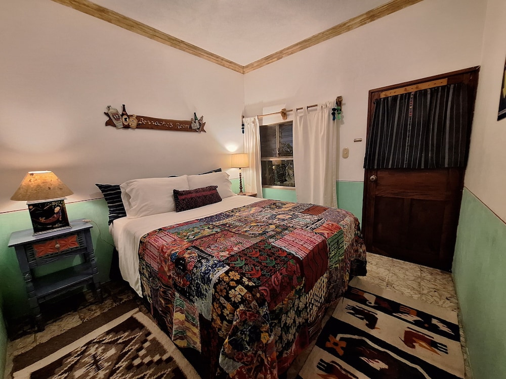 Yellow House - Hostel