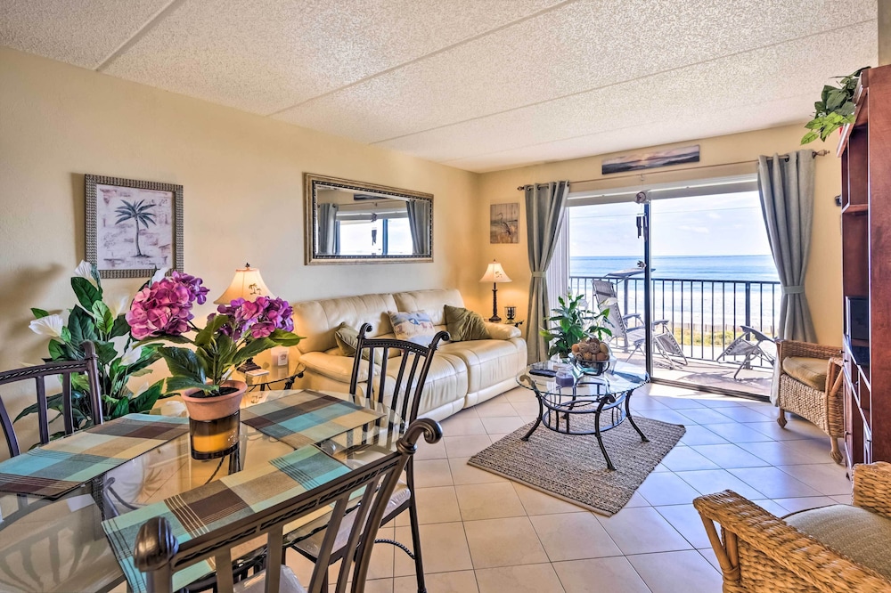 Ormond Beach Condo w/ Balcony & Views