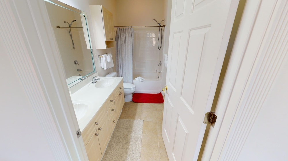 Magnolia Pointe Luster Leaf 4869-301 3 Bedroom Condo
