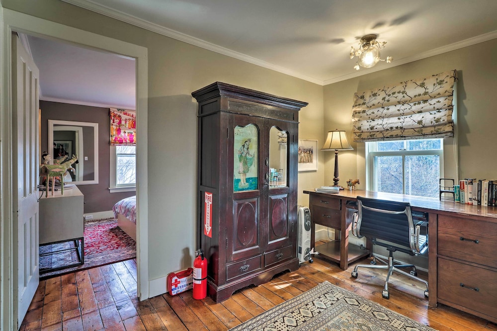 Cozy Litchfield House w/ Fenced-in Yard & Fire Pit view 5