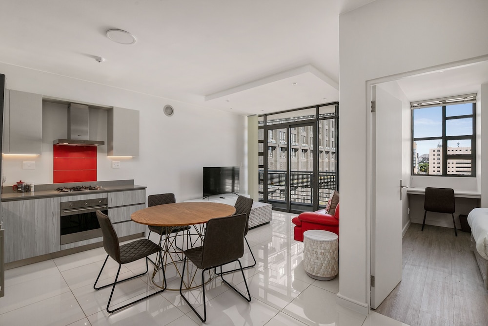 The Median Apartments