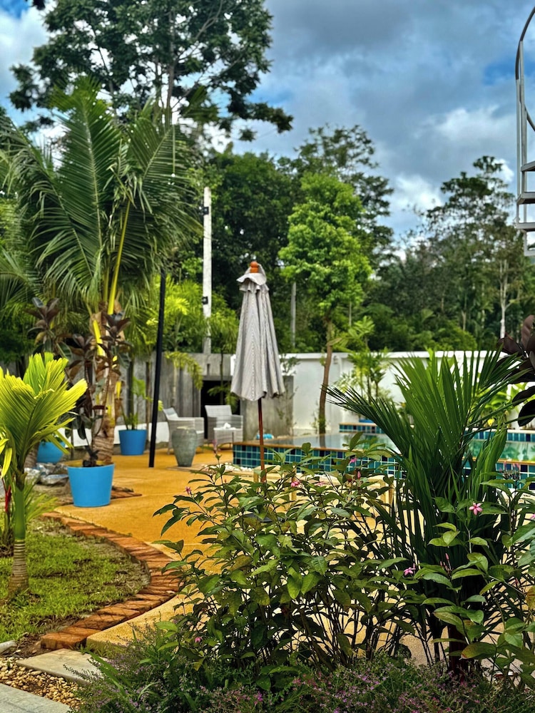 Beautiful Villa Between Jungle, sea and Mountain