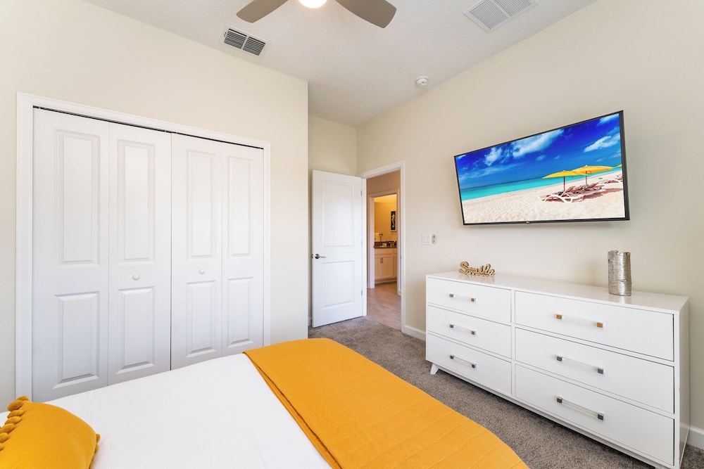 Enchanted 5BR Townhome Disney Fun Awaits