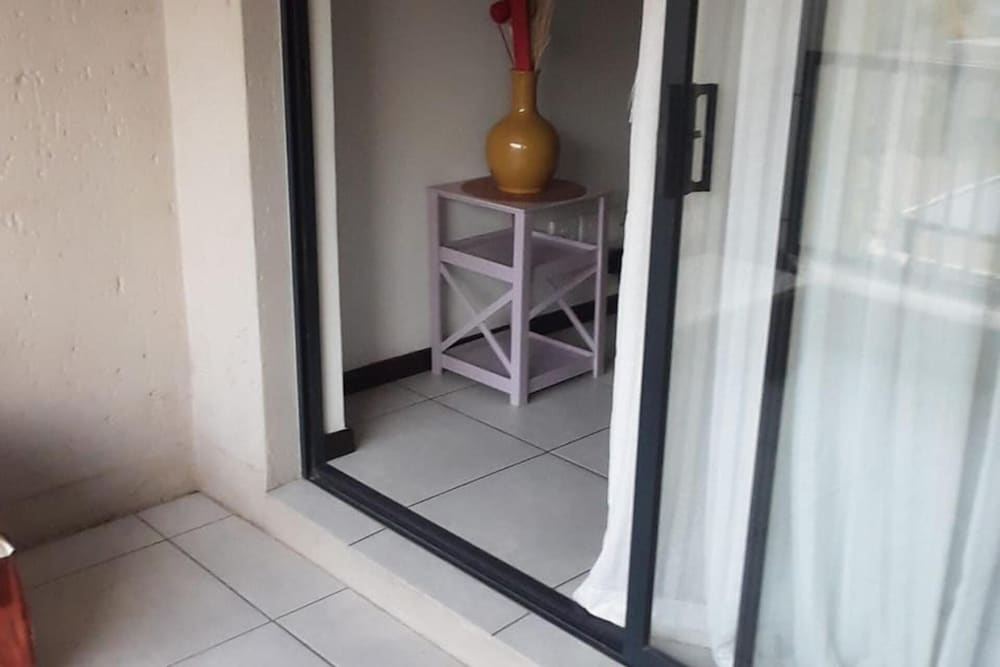 Remarkable 3-bed Apartment in Fourways, Sandton