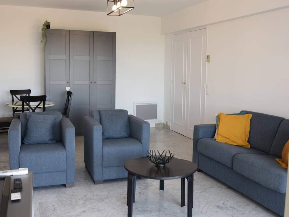 Apartment in Golfe Juan With Sea View