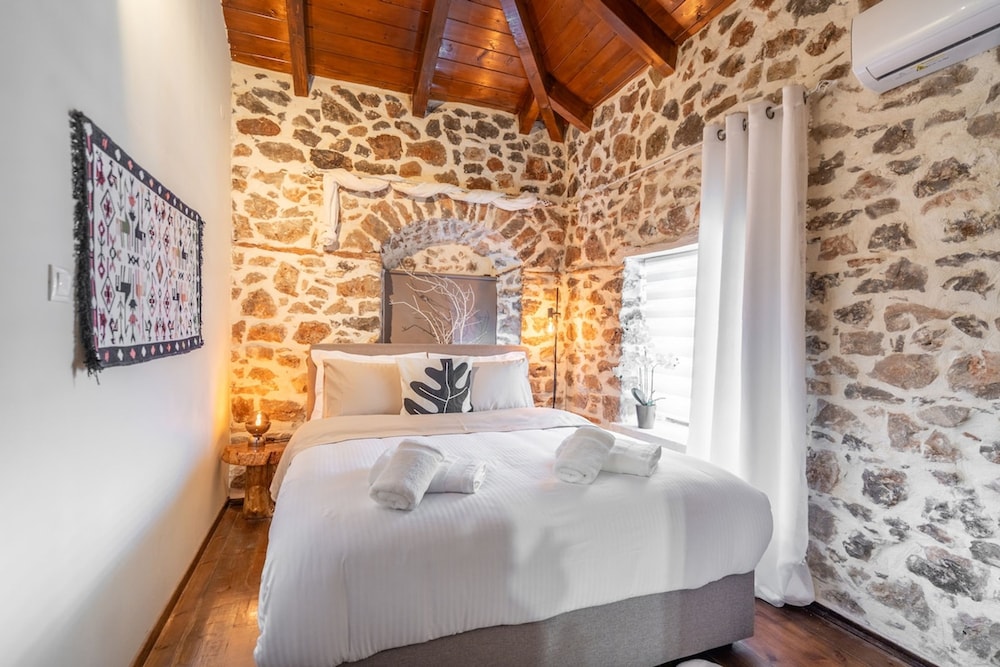 Stirida Stone House Stirida Stone House