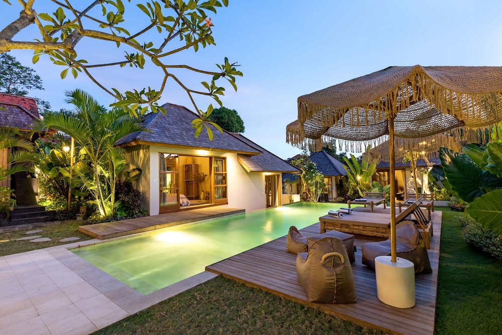Villa Chempaka by Alfred in Bali - New Luxe Tropical 4BR Dream Villa in Canggu