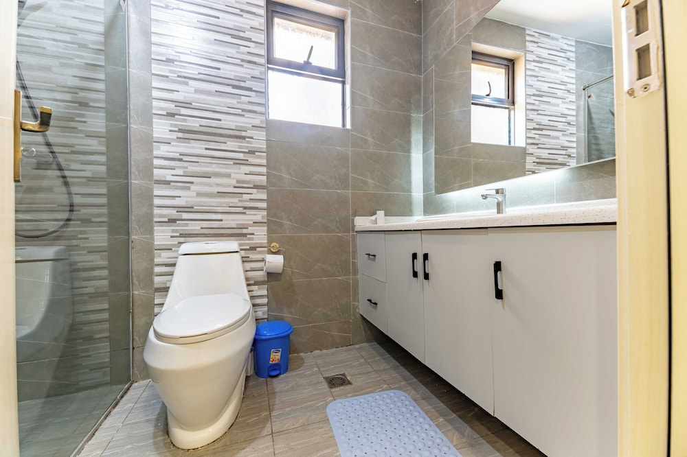 Serene 2-bedroom Apartment in Kileleshwa, Nairobi