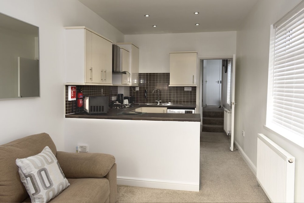 B16 Apartment C, Birmingham view 5