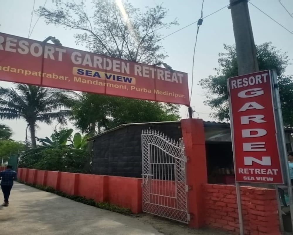 Resort Garden Retreat