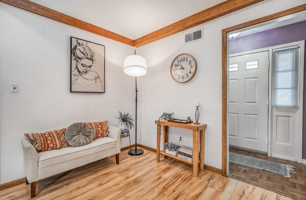 Hardwood Guesthouse