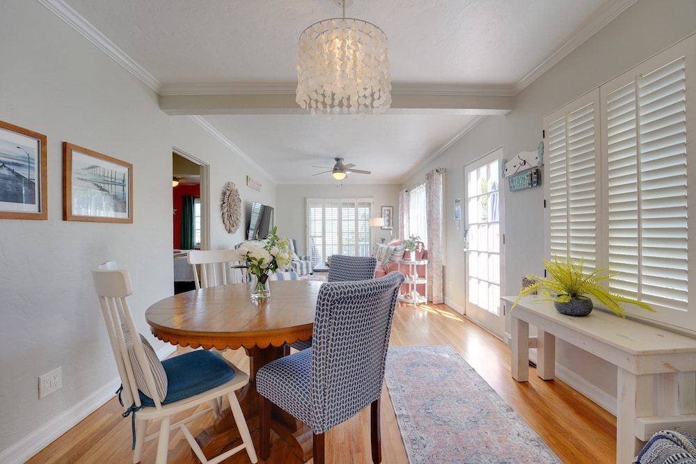 Coral Cottage
