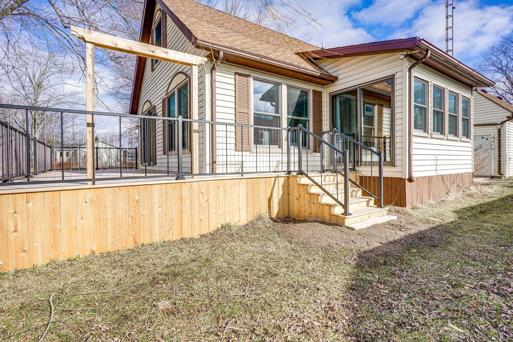 Coldwater Vacations - Waterfront Cottage w/ Dock on Dragon Lake! - Property Image 15
