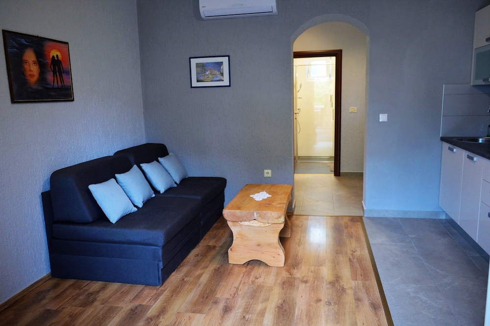 Photo 29