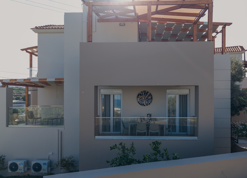 Foothills Tangerine Villa
