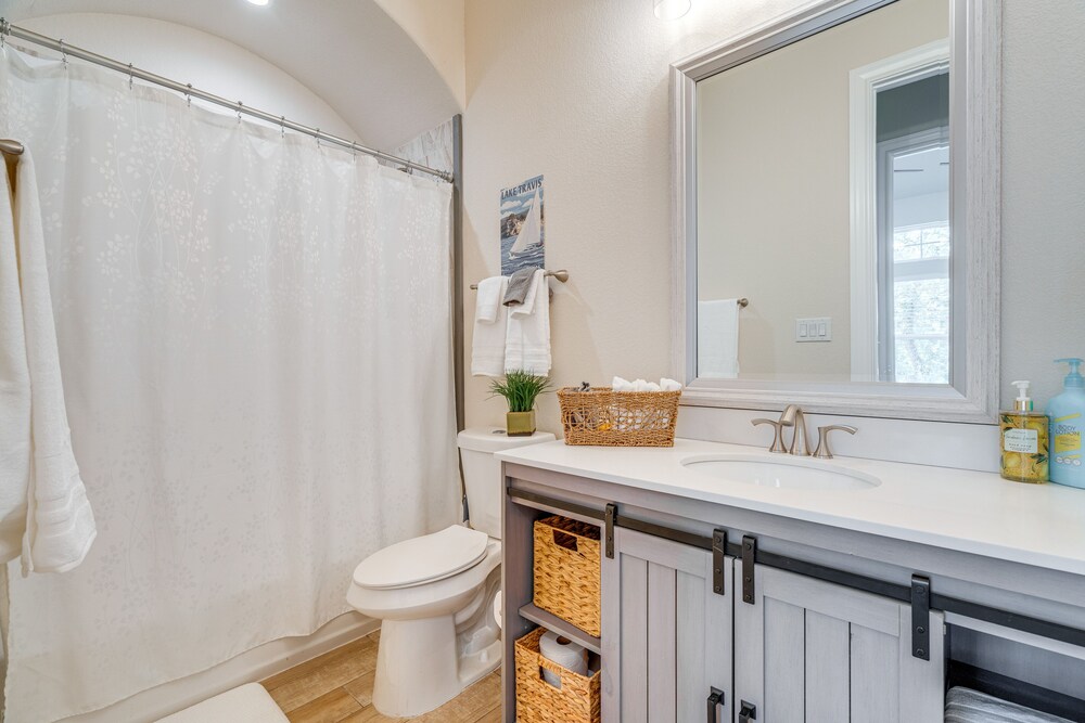 Idyllic Lago Vista Home < 1 Mi to Lake Travis! - Property Image 15