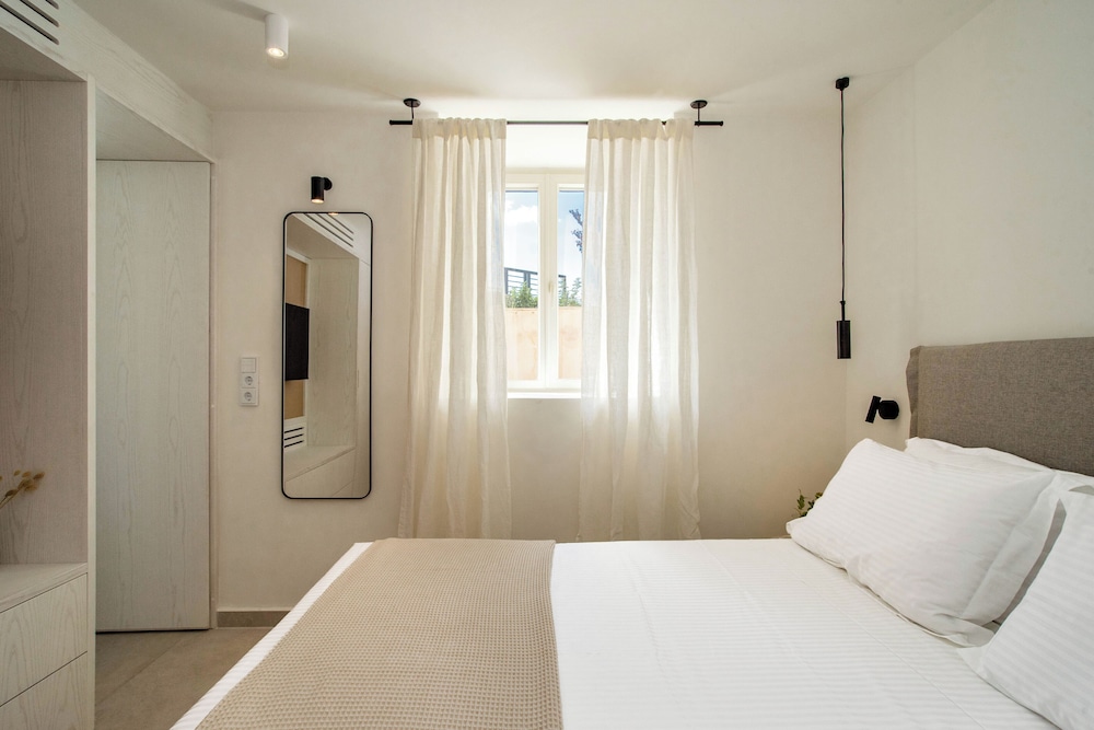 Kukutseli Country Living by White Dream