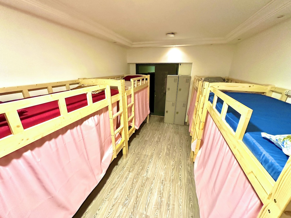 Heartland Hostel