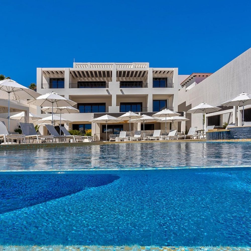 Oceanfront 3bd Penthouse Residence