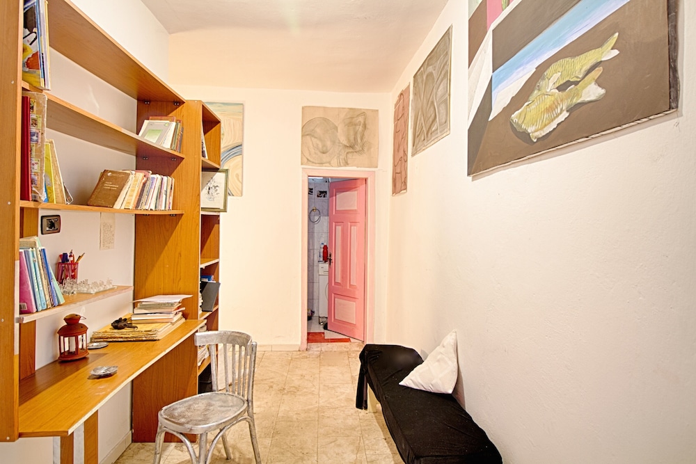 Artist House