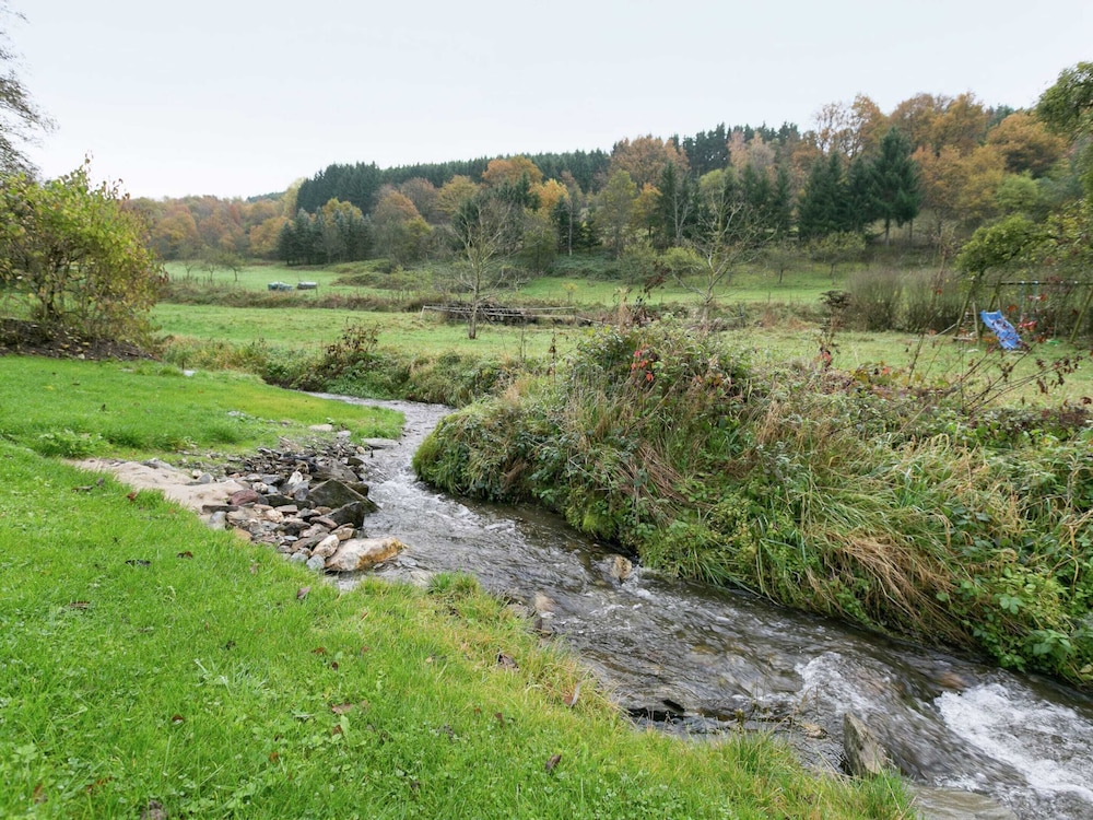 A Modern Apartment in the Hunsruck Region's Romantic Drohn Valley