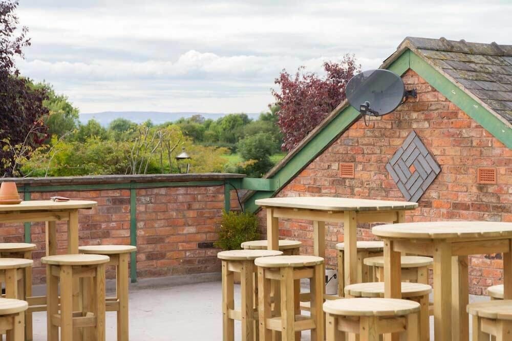 The Hanmer Arms