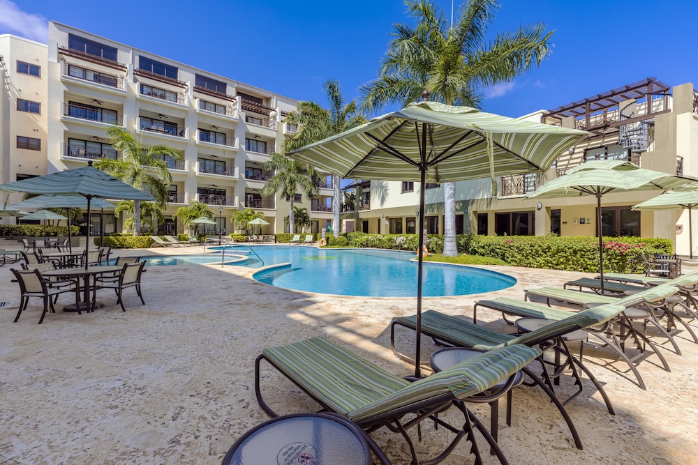 Palm Aruba Condos