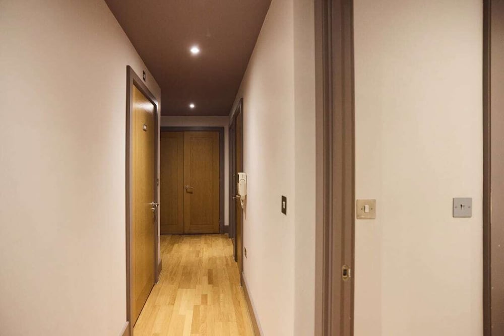 The Vauxhall Hideout - Comfy 2bdr Flat With Balcony