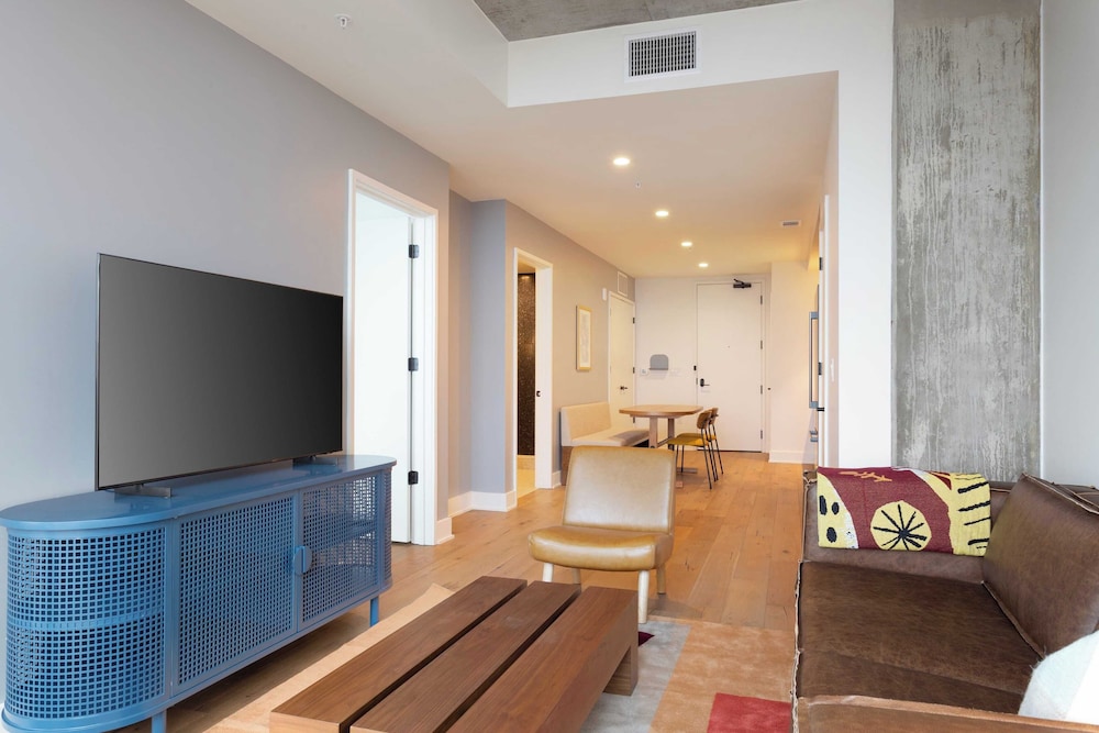 Sleeps 34! 11 Condos in New Austin High Rise w/ Rooftop Pool, Gym, Yoga Studio