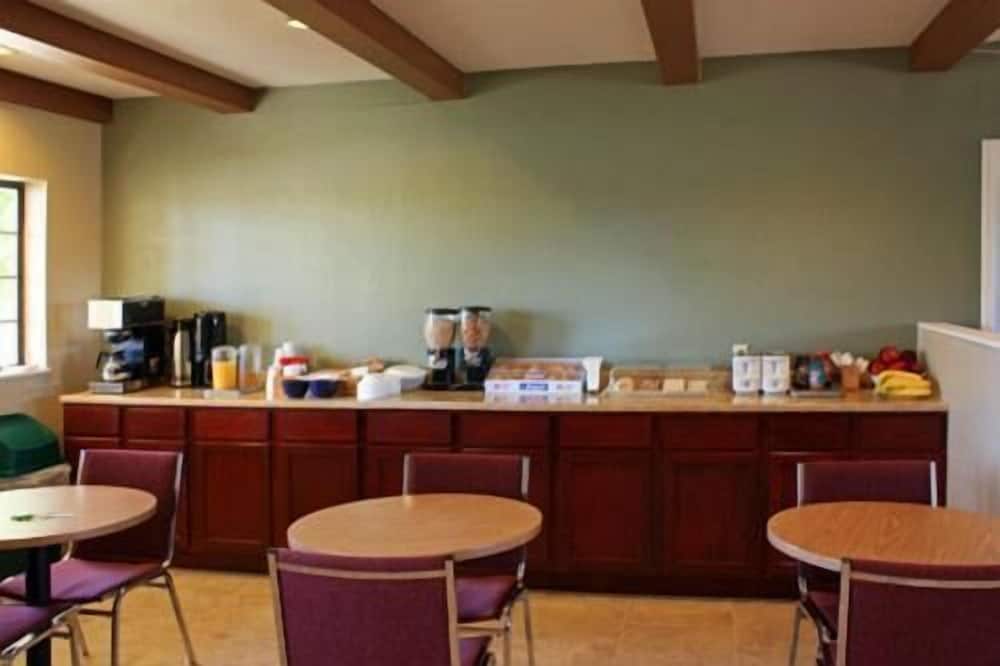 Oak Ridge Inn