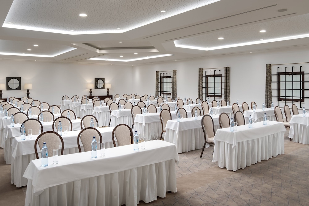 Pine Cliffs Ocean Suites, a Luxury Collection Resort & Spa