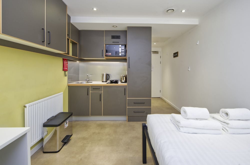 Sleek Student Studio in Prime London Location