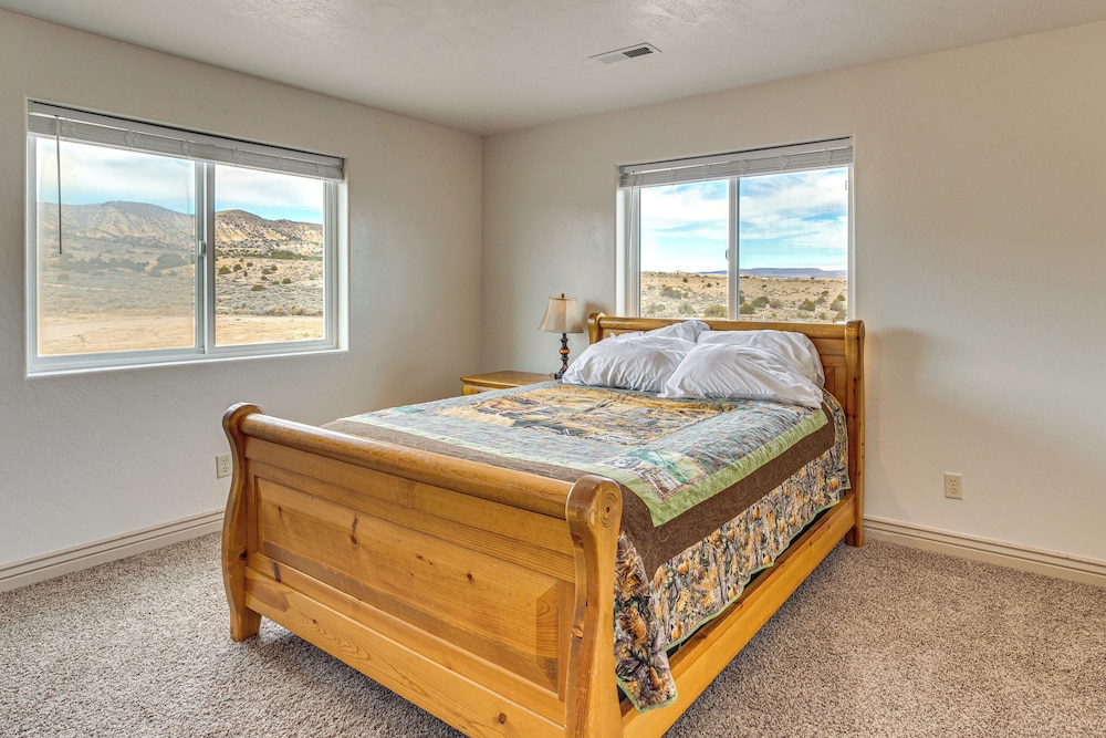 Near Dinosaur Nat'l Monument! High Desert Hideaway