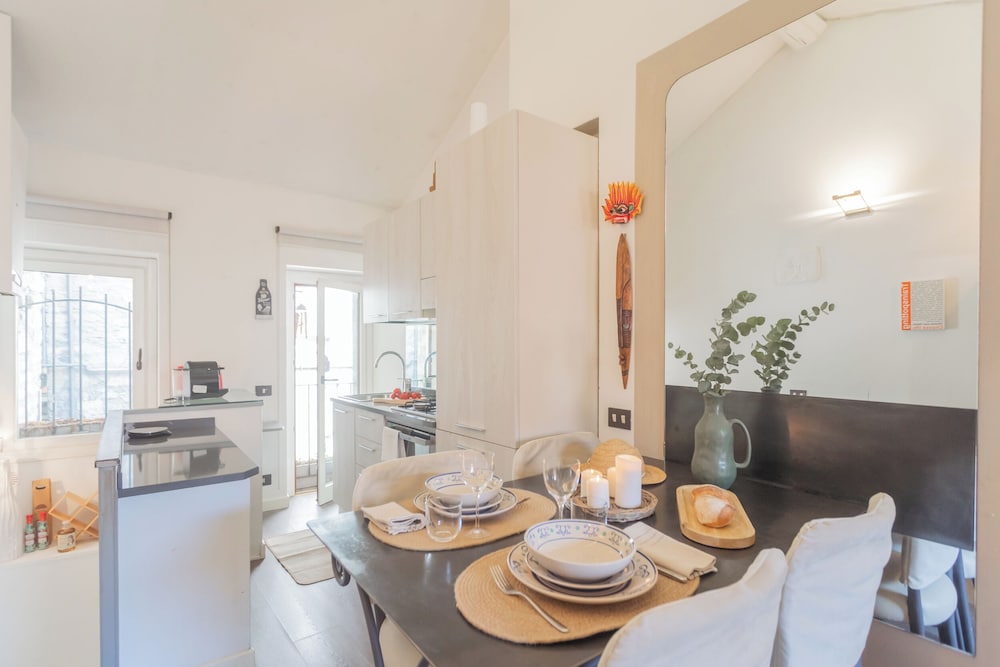 Pretty Studio in Old Town by Rent all Como