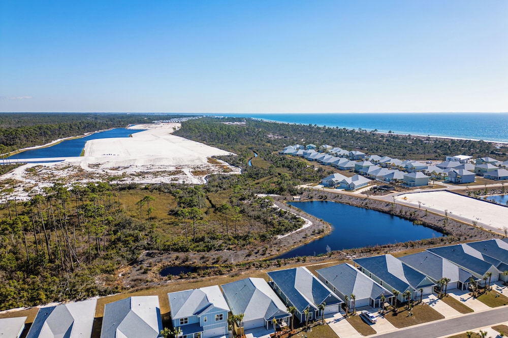 Walk to the Beach: Stylish Home in Port St Joe!