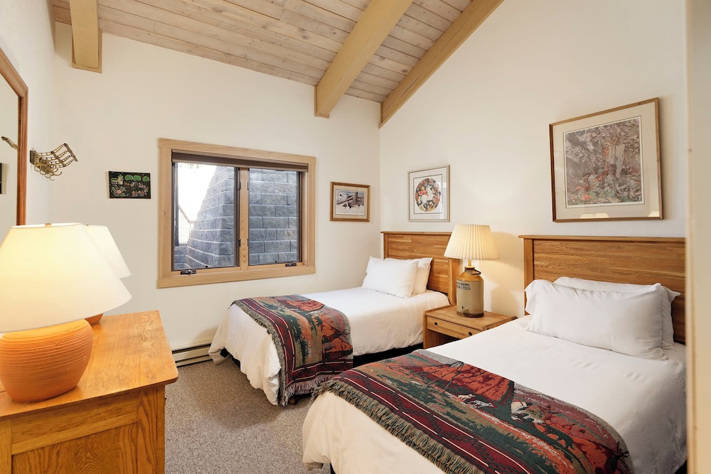 Snowmass Mountain by Snowmass Vacations