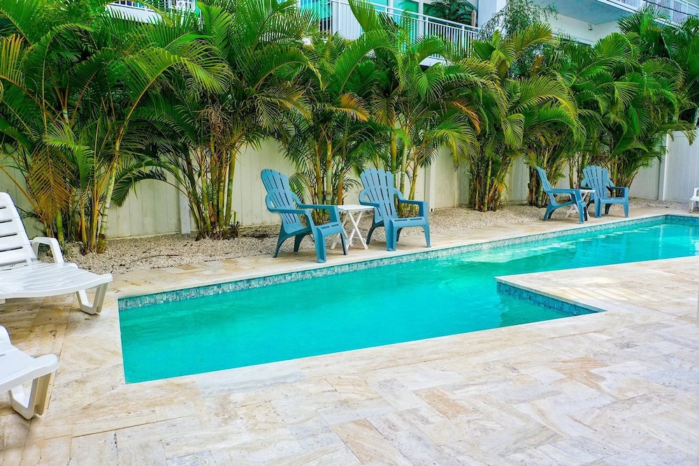 Luxury Pool Home Golf Cart