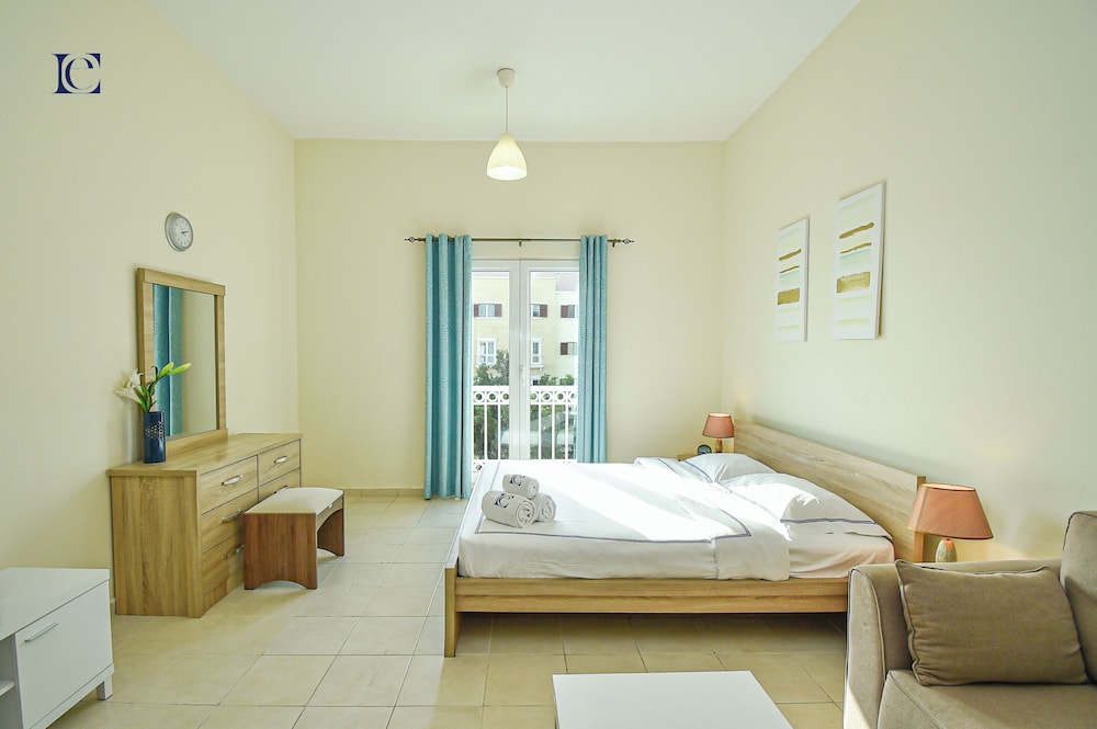 MGL - Spacious Studio Apartment