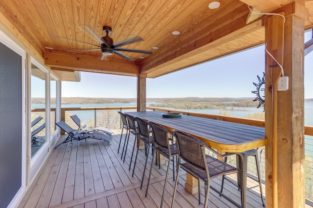 The Best Views on Beaver Lake! Home w/ Deck & BBQ