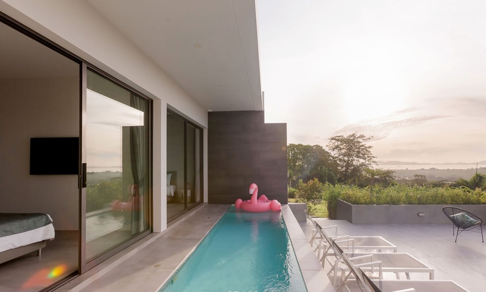 Yamu Hills Panoramic Ocean View 6 Bed Luxury Vila