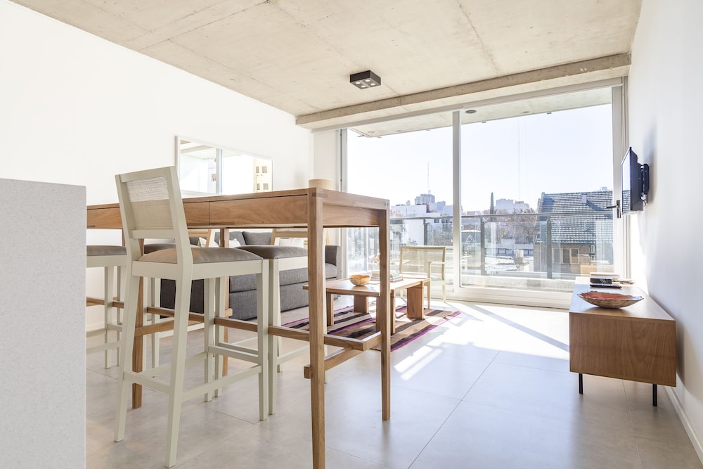 Floralis Suites by Be Local