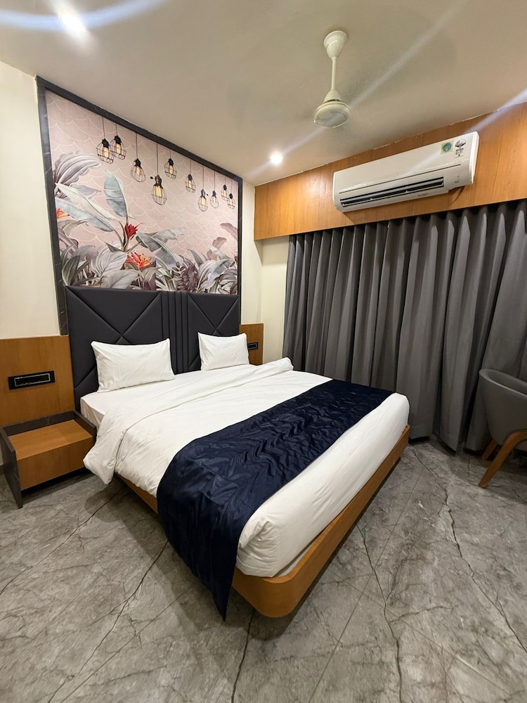 The Malay comfort-Hotel Dwarka residency