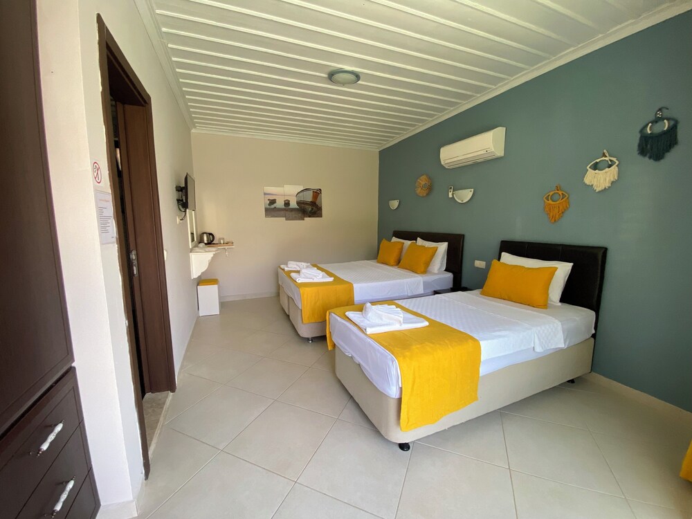 SUNA HOUSE