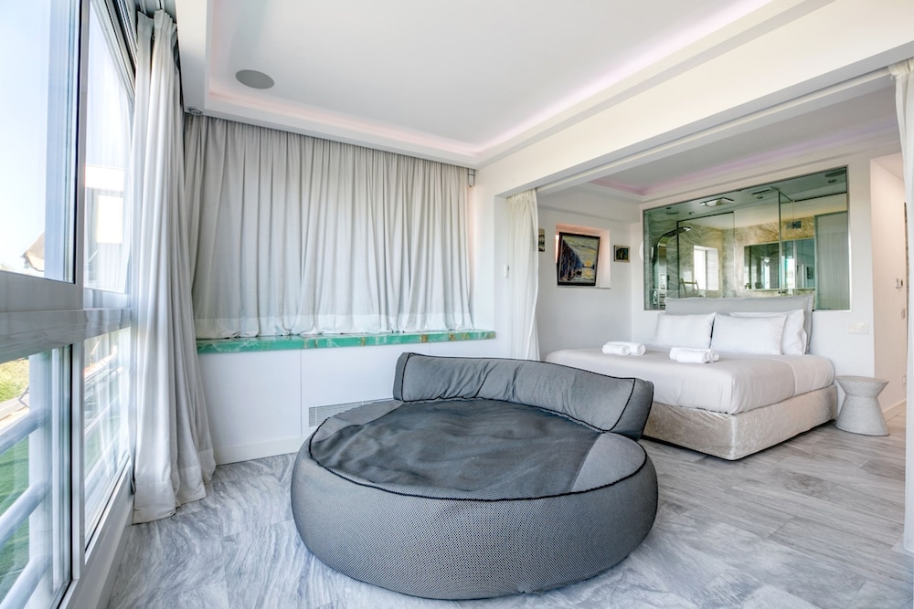 South Blue Luxury Apartment in Vouliagmeni