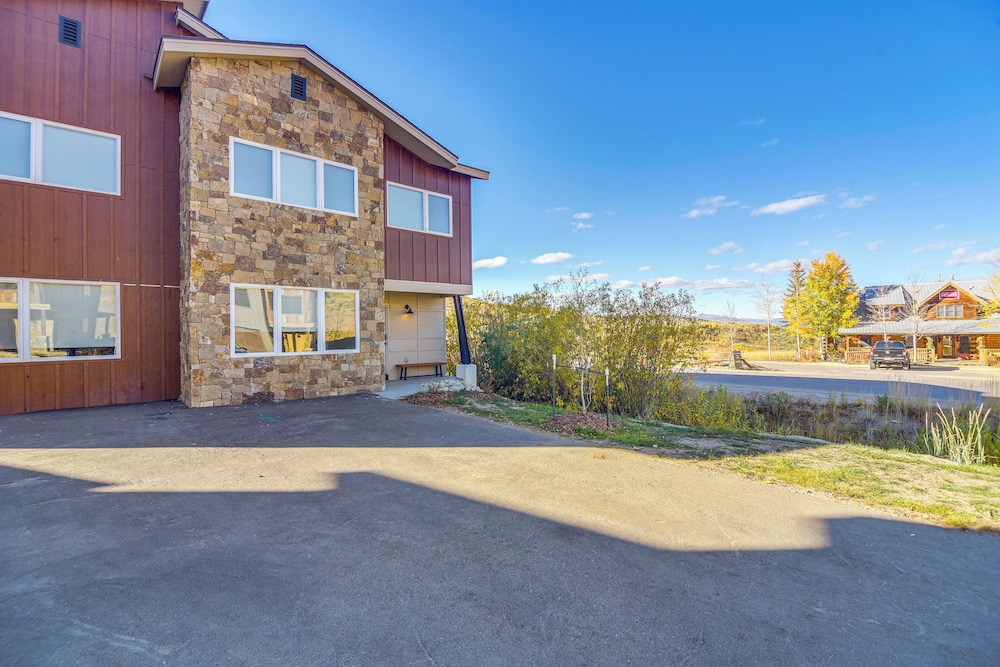 Ski-in/ski-out Granby Townhouse w/ Private Hot Tub view 2
