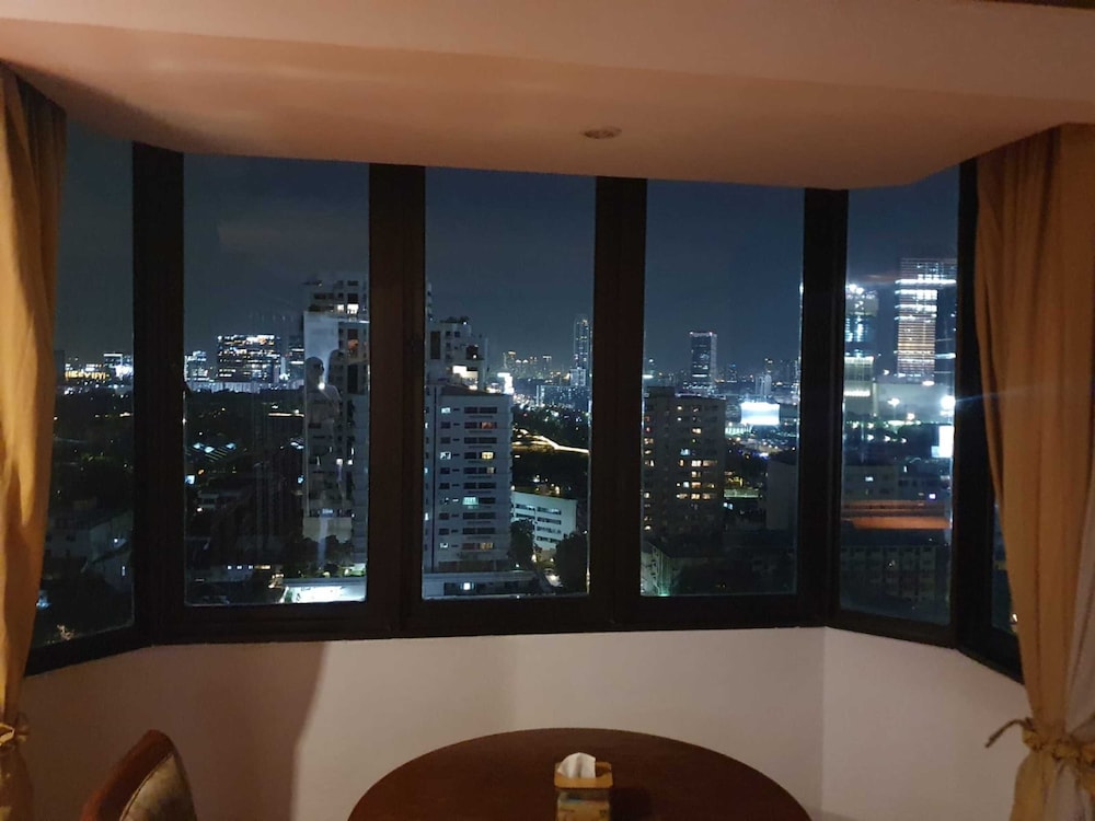 Omni Tower Sukhumvit Nana - Direct