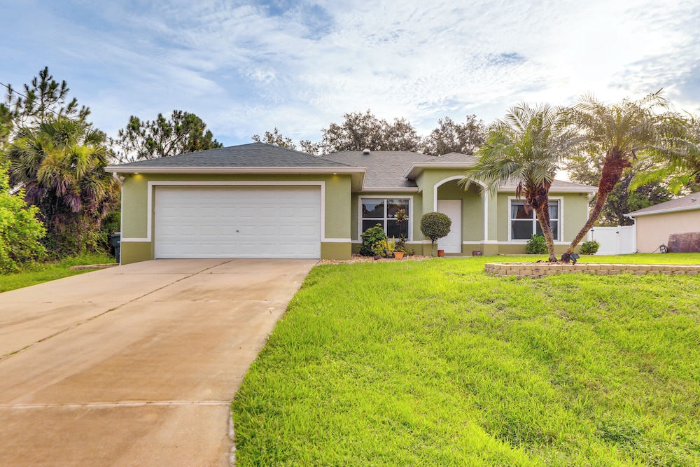 North Port Home w/ Yard Near Beaches + Golfing! view 3
